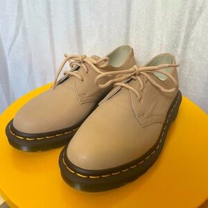Dr. Martens 1461 Mono Oxford, Virginia Beige Leather, Size 5